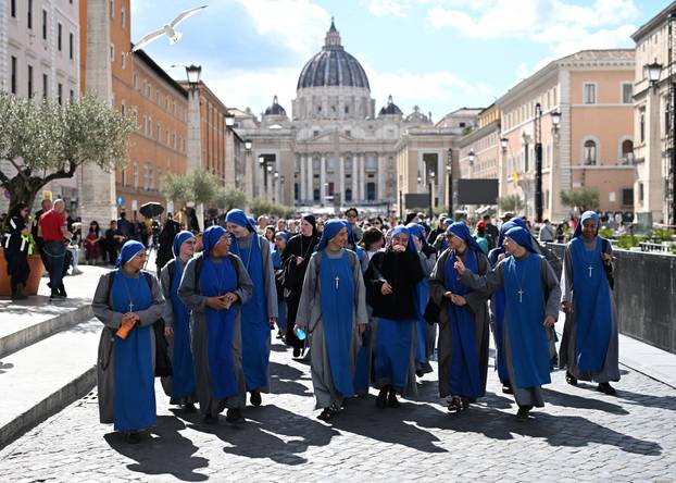 Pope Francis lies in state in St. Peter's Basilica at the Vatican