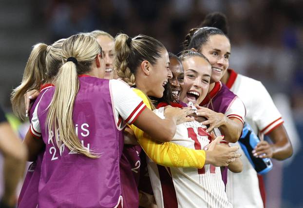 Football - Women's Group A - France vs Canada