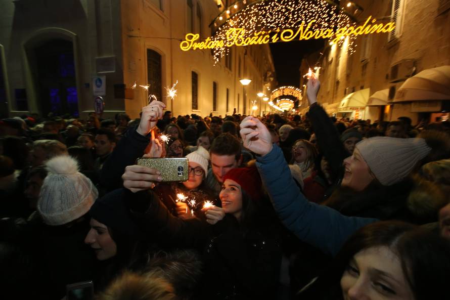 Pogledajte kako je Hrvatska dočekala Novu 2017. godinu