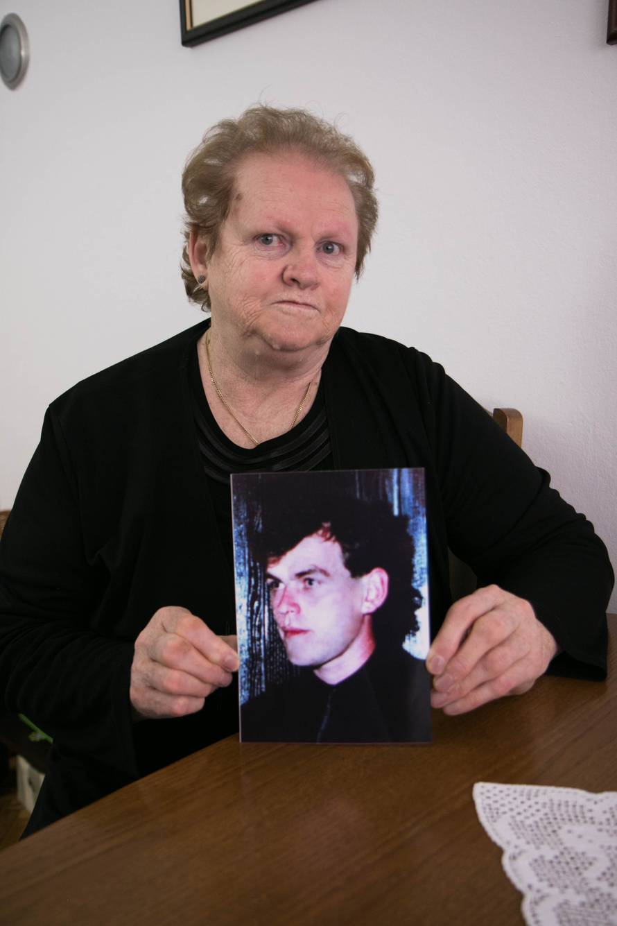 "Znam gdje je moj sin ubijen, rekli su mi: Tu je Miro ležao..."