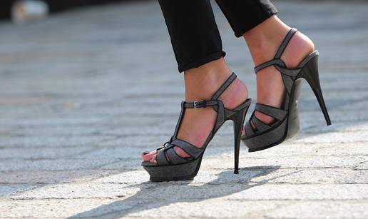 10 savjeta kako nau&ccaron;iti hodati u &scaron;tiklama i izgledati vrlo seksi