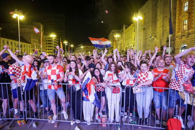 Zagreb: Slavlje navijača nakon hrvatskog pogotka za 1-0