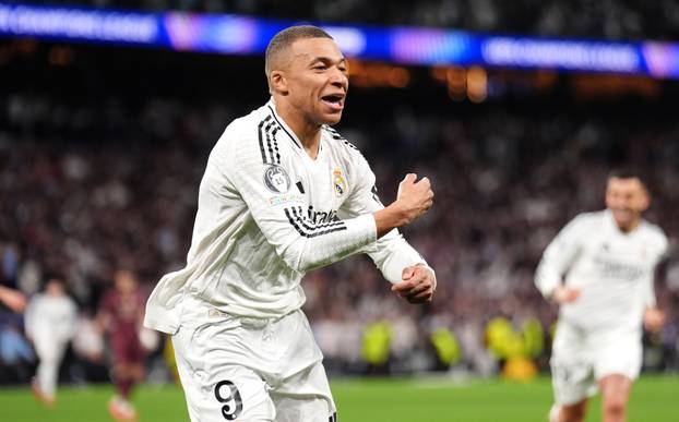 Real Madrid v Manchester City - UEFA Champions League - Knockout Phase Play Offs - Second Leg - Santiago Bernabeu