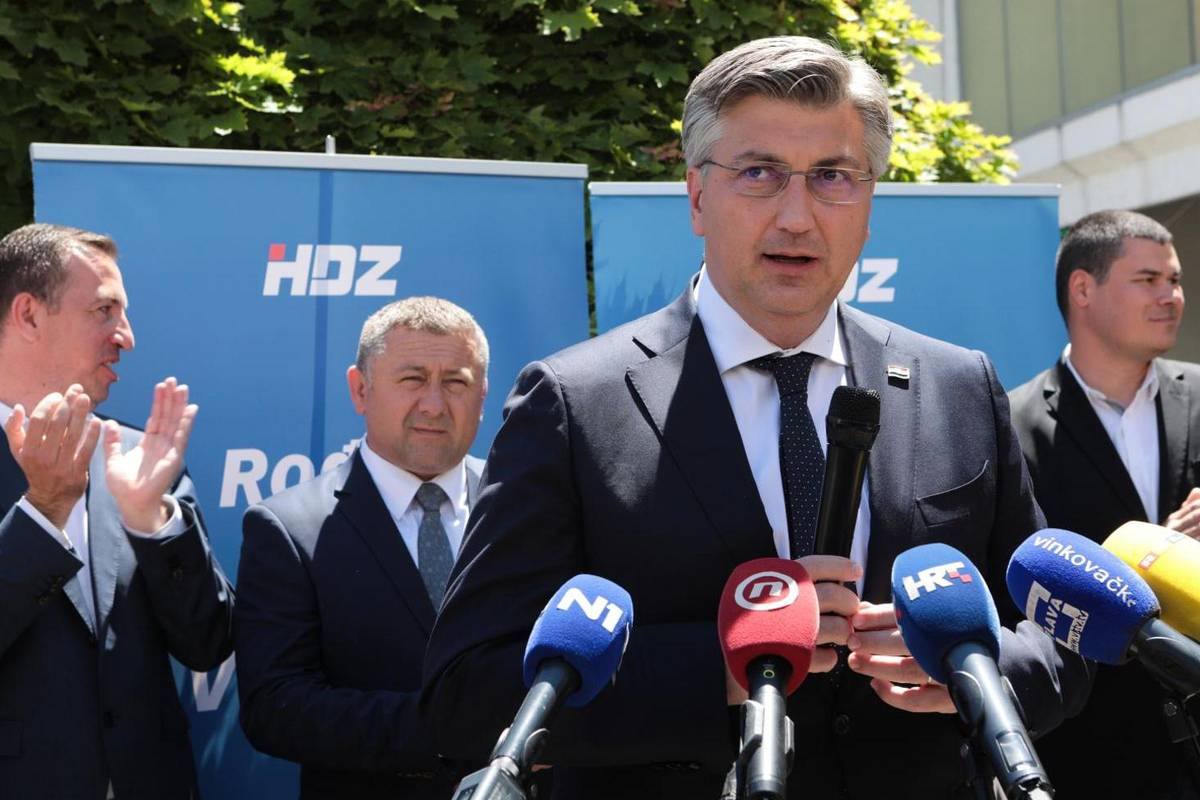 Plenković: 'Ne namećemo cijepljenje, ali imamo rješenje za povratak normalnom životu'