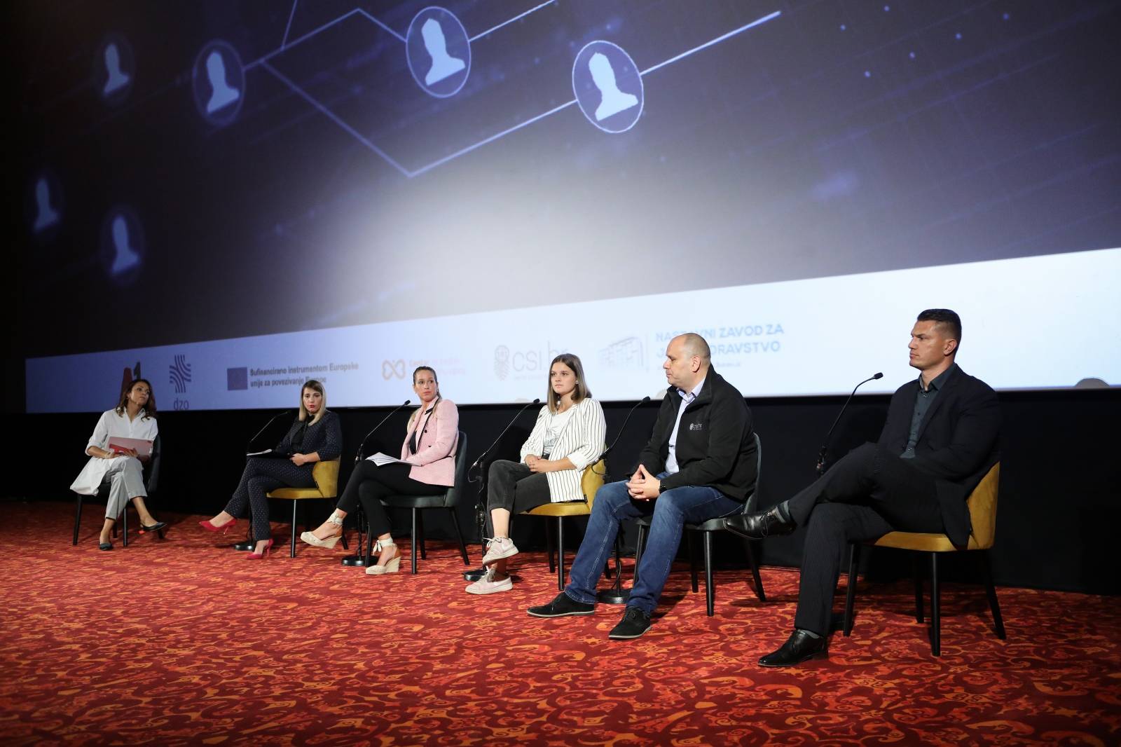 Zagreb: Konferencija "Sigurni o online svijetu"