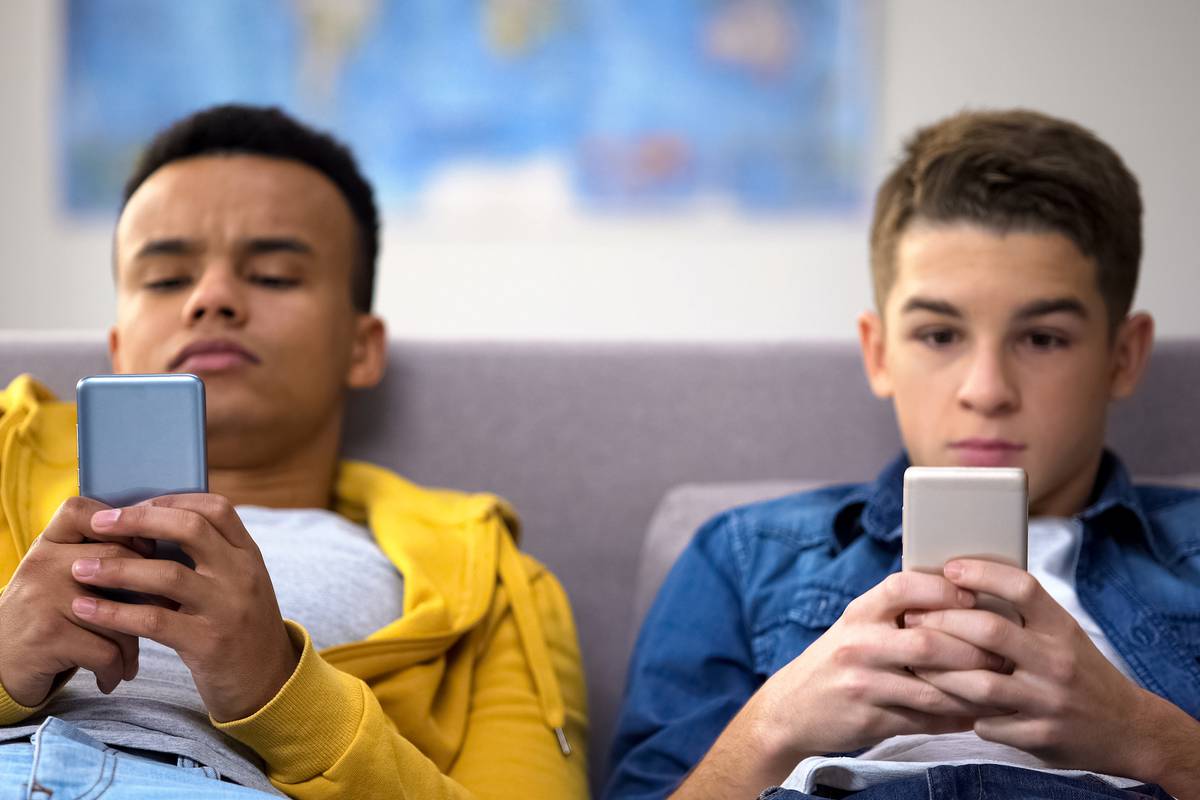 Tinejdžeri i ekrani: Što roditelji mogu učiniti kako bi uspostavili zdravije navike kod svoje djece
