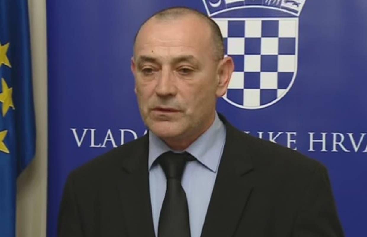 'Prvo riješiti probleme, a onda ćemo razgovarati i o šatoru...'
