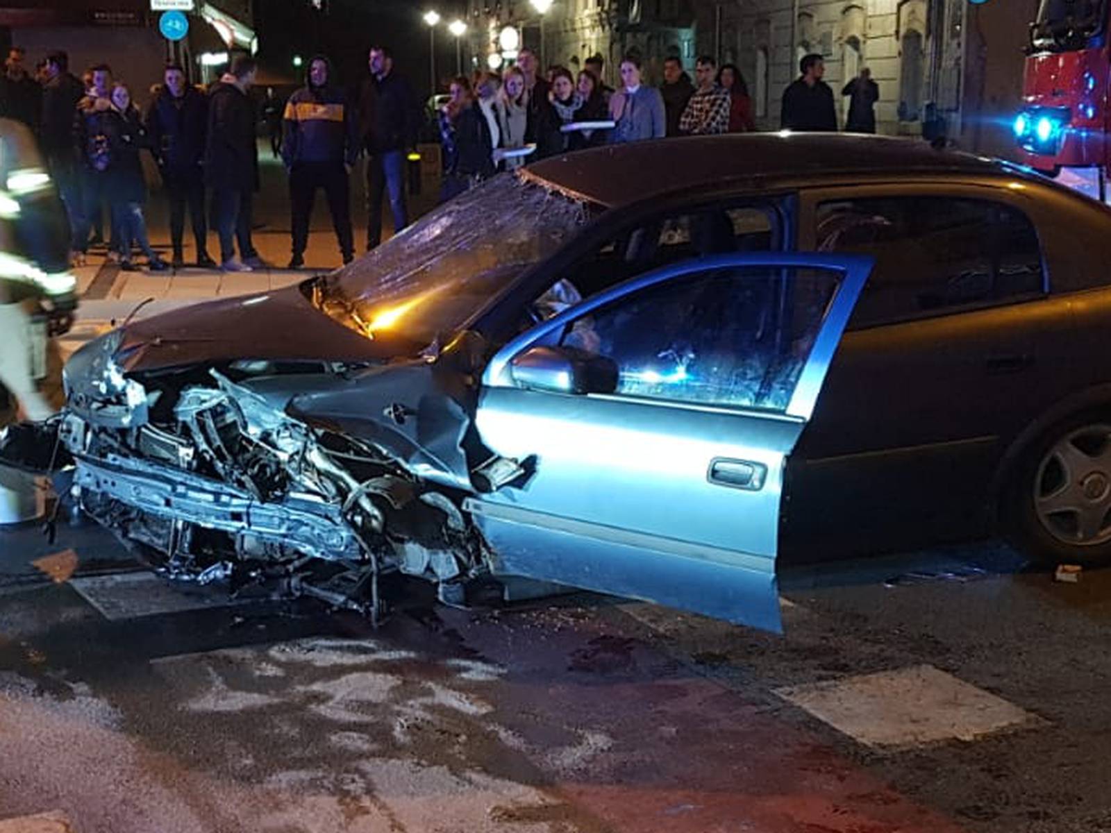Nesreću u Karlovcu skrivio je pijani vozač (34) bez dozvole