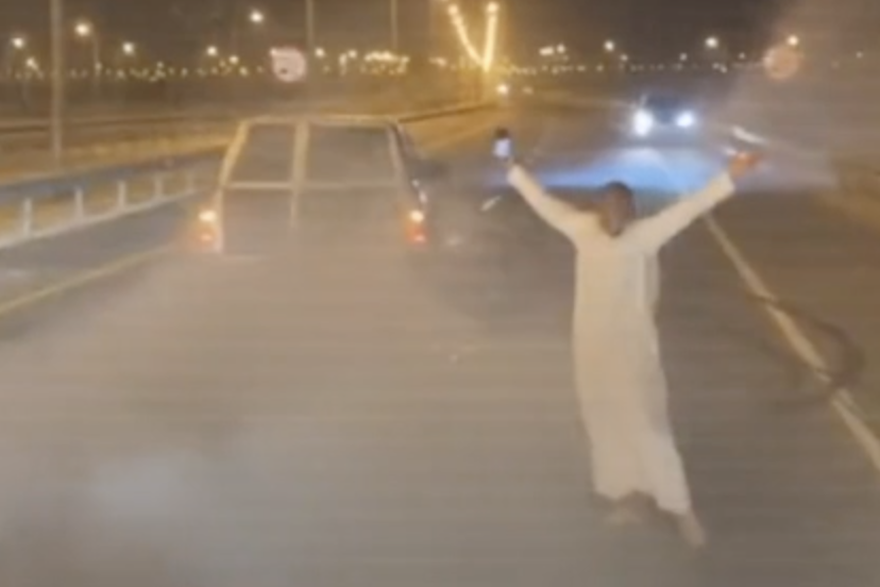 Divljali po ulicama Dohe: Policija ih uhitila i uništila im aute