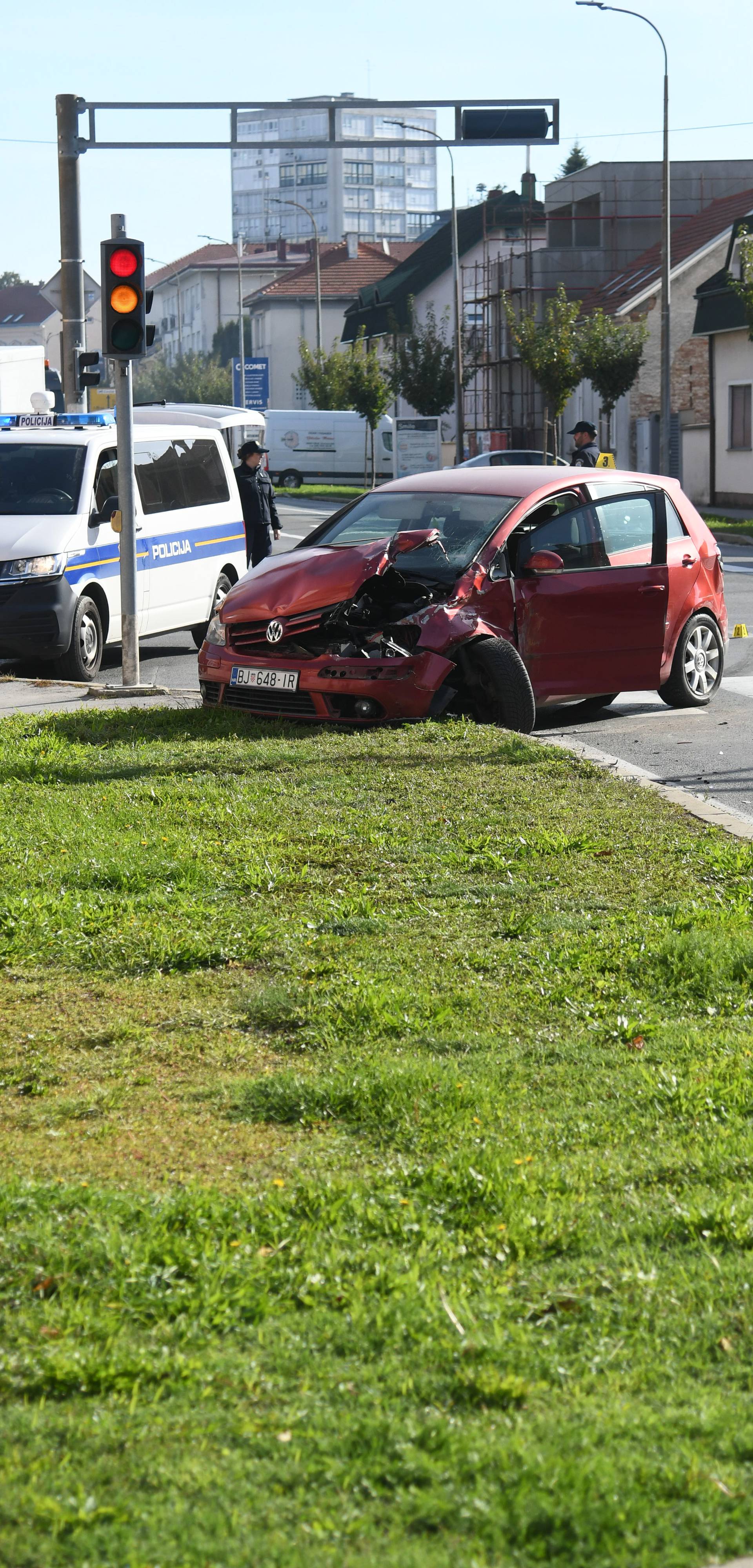 Bjelovar: Dvije osobe ozlijeđene u sudaru automobila i kamiona