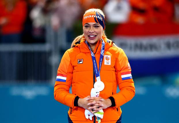 Speed Skating - Women's 500m Victory Ceremony
