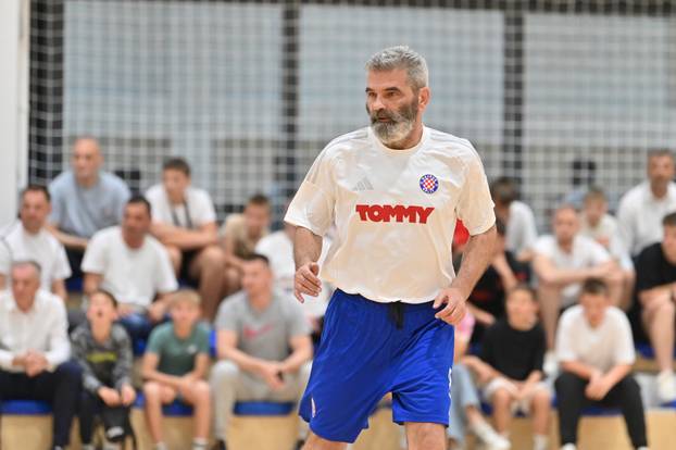 Makarska: Donatorska utakmica veterana Hajduk - Dinamo za Mladena Bartolovića