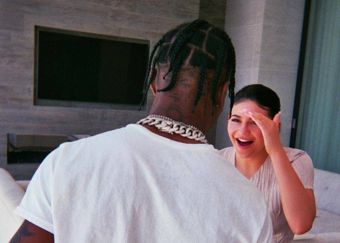 Pomirili se? Kylie Jenner i Travis Scott objavili zajedničku fotku: 'Je li ovo službena potvrda?'