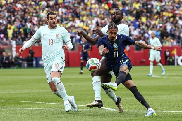 Soccer: International Mens Friendly-Brazil at France
