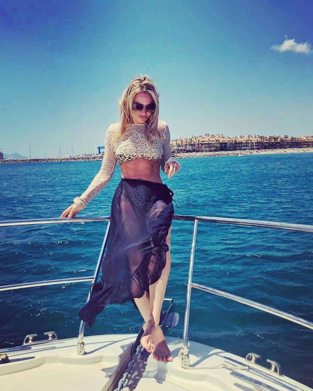 FOTO Tko je voditeljica koja se srušila usred prijenosa? 'Rekli su mi što je razlog. Sramim se'