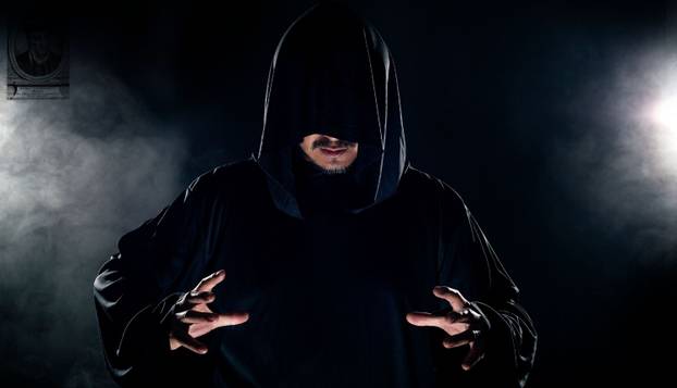 FOTO 'Nostradamus je u 2025. vidio teške poplave, u 2026. veliki rat': Stižu mračni oblaci...