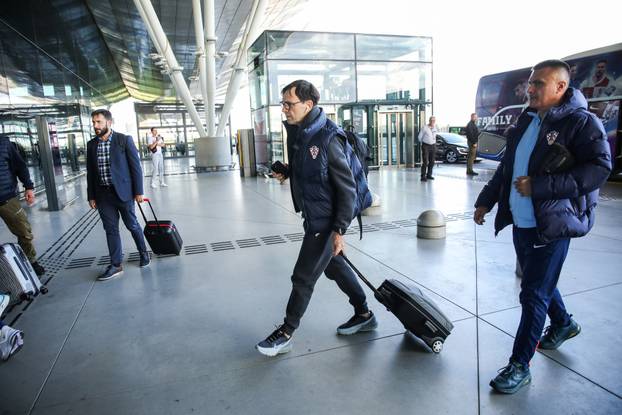 Zagreb: Odlazak hrvatske nogometne reprezentacije u Prag 