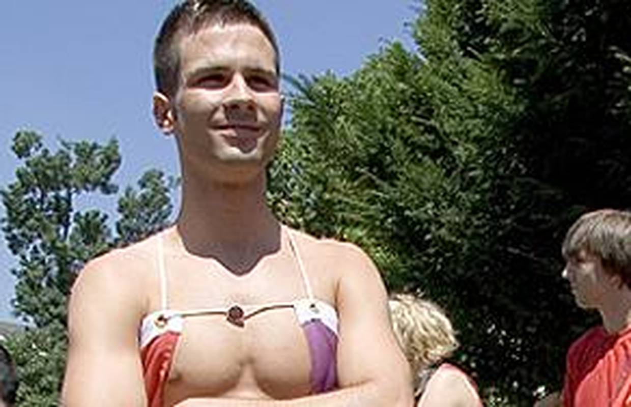 Jutarnji: Lažni Sanader je član gay udruge Iskorak...