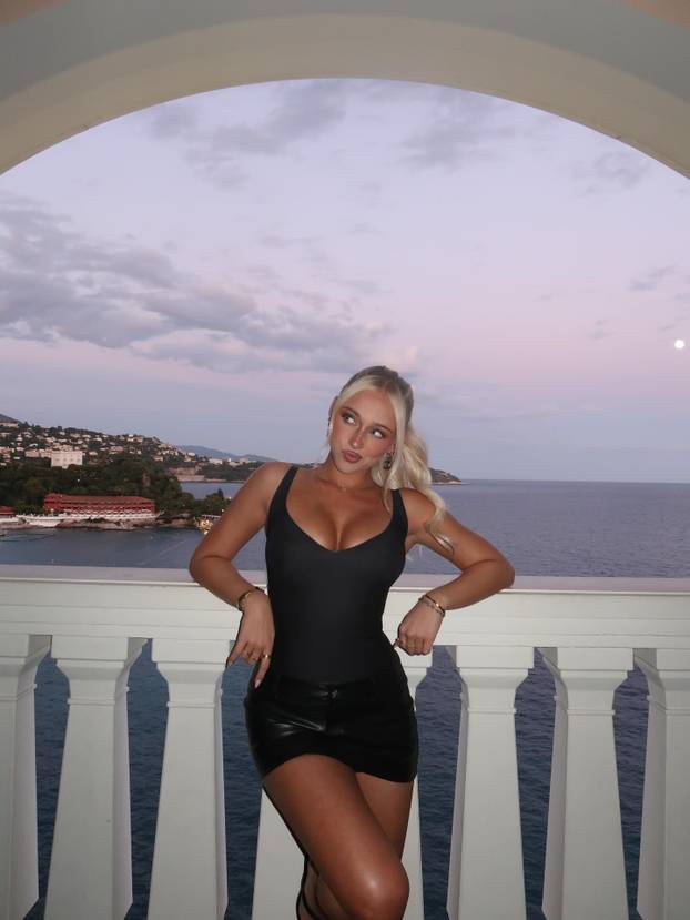 FOTO Bujna plavuša zavela je Vuškovićeva budućeg suigrača