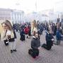 Zagreb: Muškarci na Trgu bana Josipa Jelačića mole krunicu