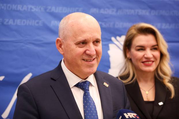 Tribina pod nazivom "Može li Hrvatska mladima osigurati priuštivo stanovanje?"