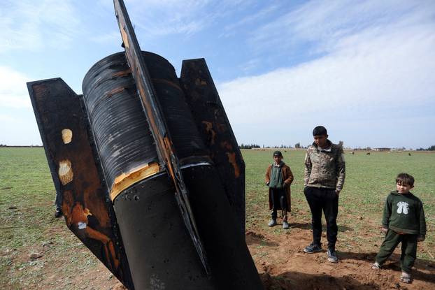 Missile falls near Qamishli International Airport