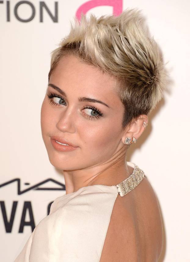 Miley Cyrus izrasla je iz djevoj?ice u ženu sa stilom 