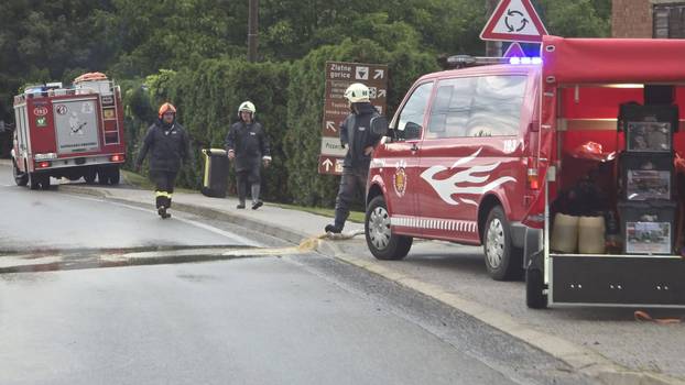 FOTO Ovo su posljedice oluje na sjeveru Hrvatske: Poplavljene ulice,  sve službe izašle na teren