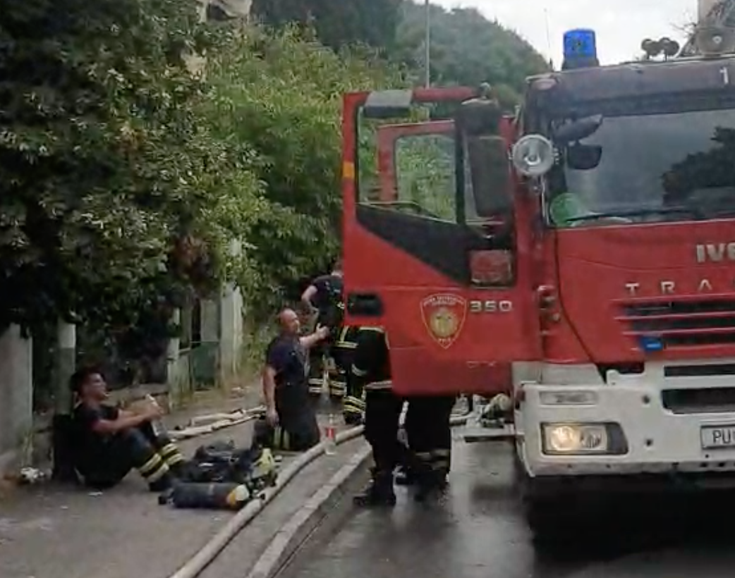 Planula vila u Puli: Veliki požar gasilo više vatrogasnih vozila