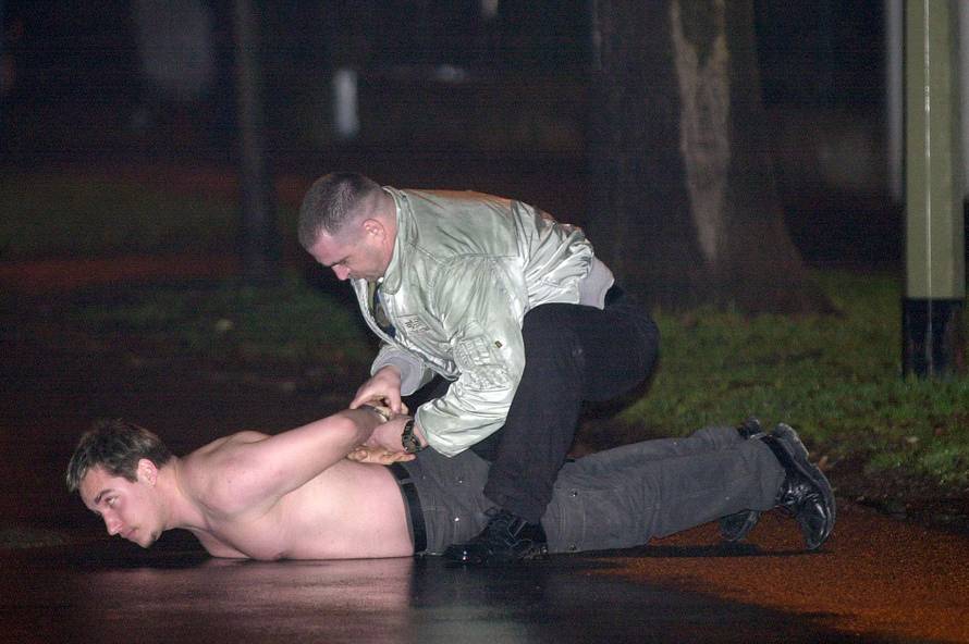 Zagreb: Osu?eni ubojica Sr?an Mla?an ubio policajca i oteo obitelj, arhiva 2002. 
