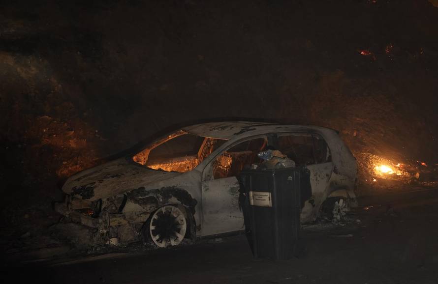 Omiš: Katastrofalna noć na požarištu kod Omiša.