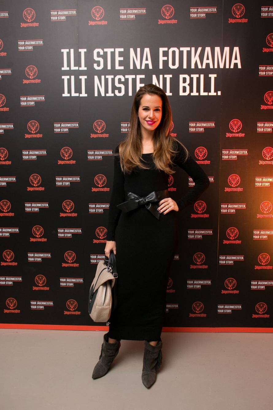 Brojni poznati nazdravljali su na adventskom eventu sezone