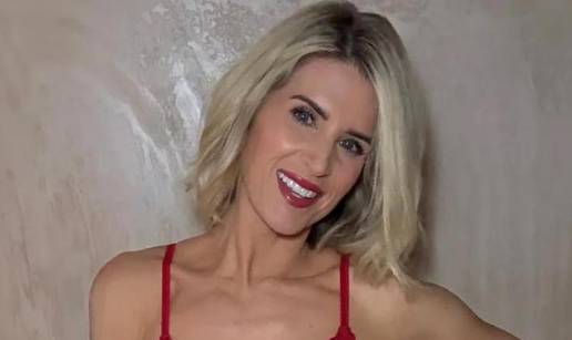 FOTO Senzualna plesa&ccaron;ica je hit na internetu: 'Mama sam, ali ne odustajem od pole dancea'