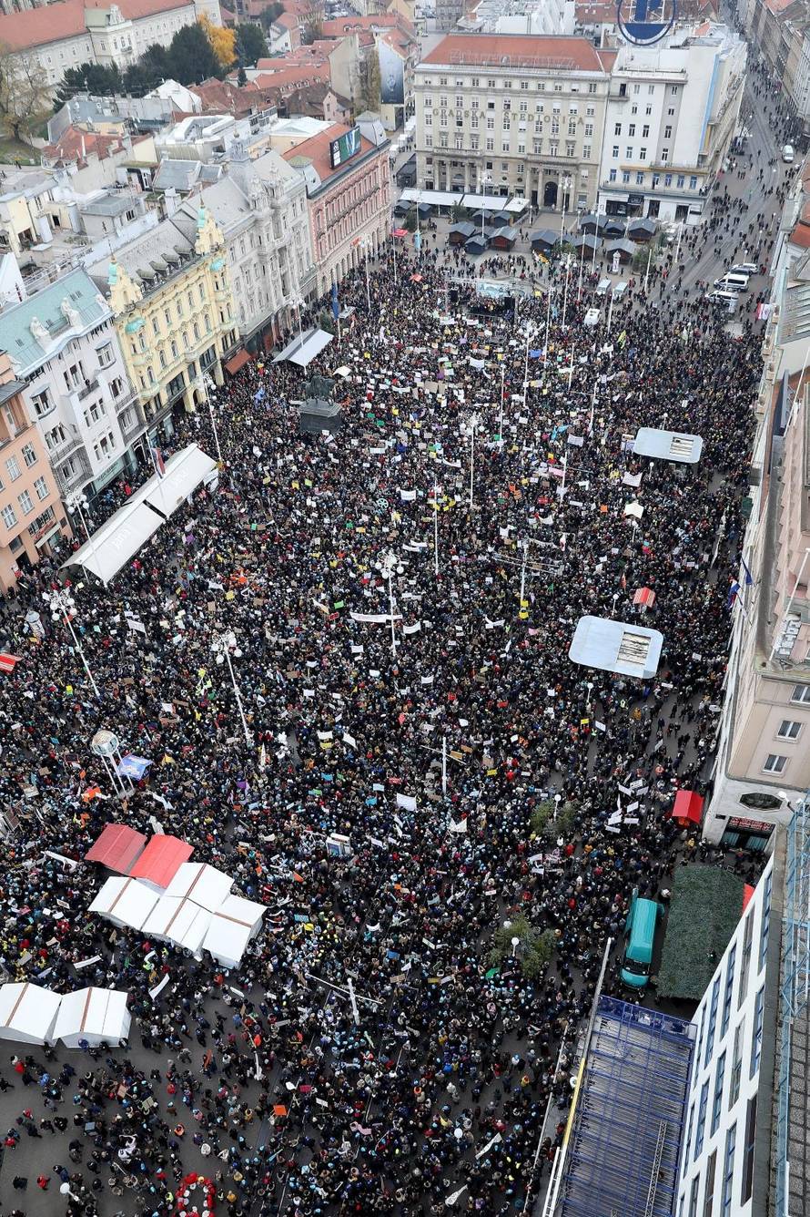 Veliki prosvjed Hrvatska mora bolje popunio glavni gradski Trg