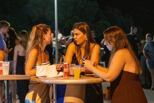 Zaton: Zatonsko ljeto,  koncert Maje  Suput