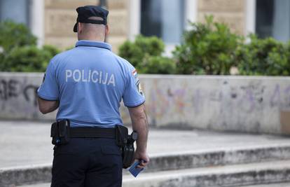 Dvojica muškaraca vrijeđali pa napali dva policajca u Splitu