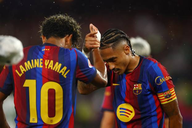 LaLiga - FC Barcelona v Racing Santander
