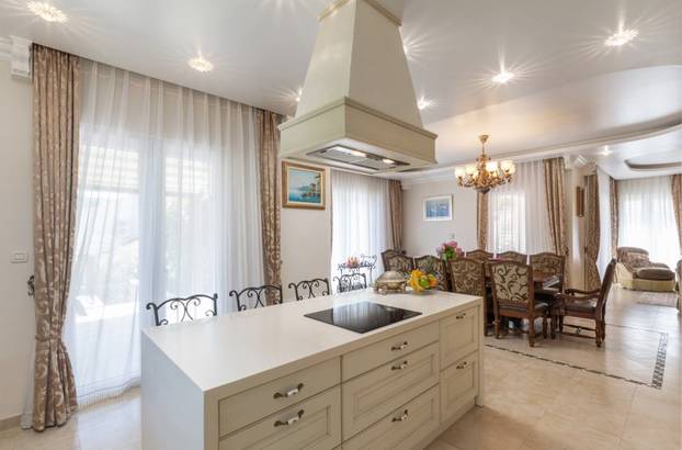 FOTO Raskoš kod Dubrovnika: Prodaju obiteljsku vilu od 400 kvadrata! Traže 3 milijuna eura