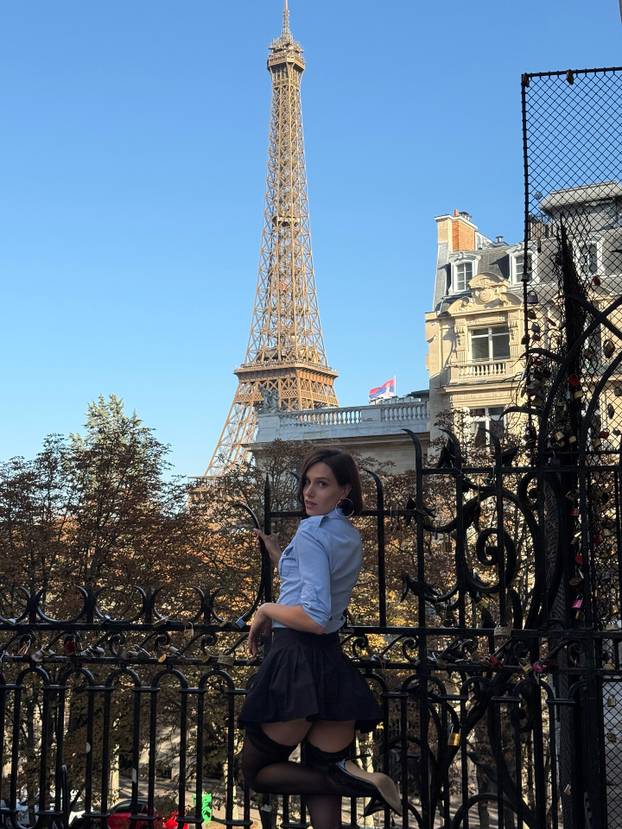 FOTO Zgodna stjuardesa hitno traži muža: Sama sam već 3 godine, želim da bude stariji...