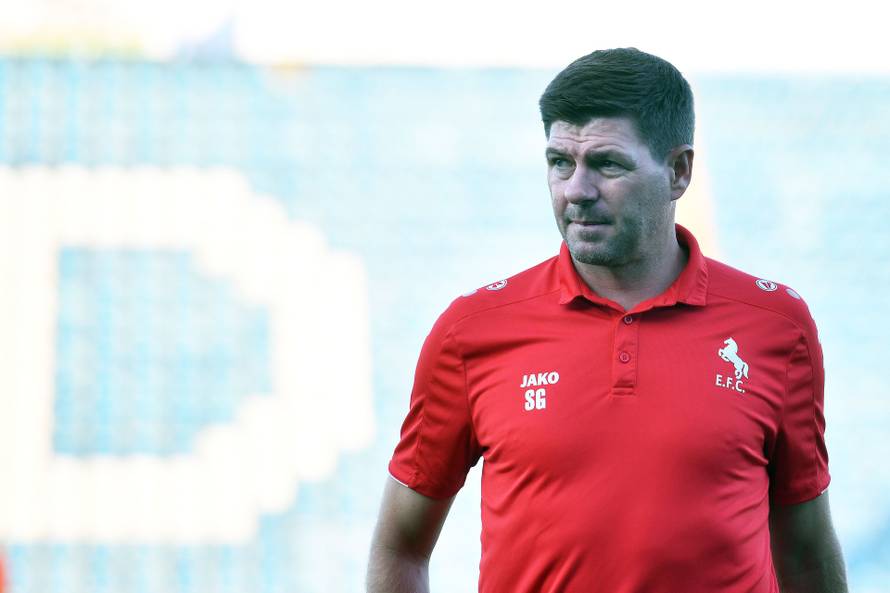 Stevan Gerrard trener Al Ettifaqa na zagrijavanju uo?i prijateljske utakmice sa NK Varaždin 