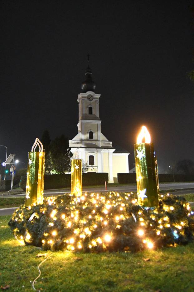 Grubišno Polje: Središte grada zabljesnulo u Adventskom ruhu