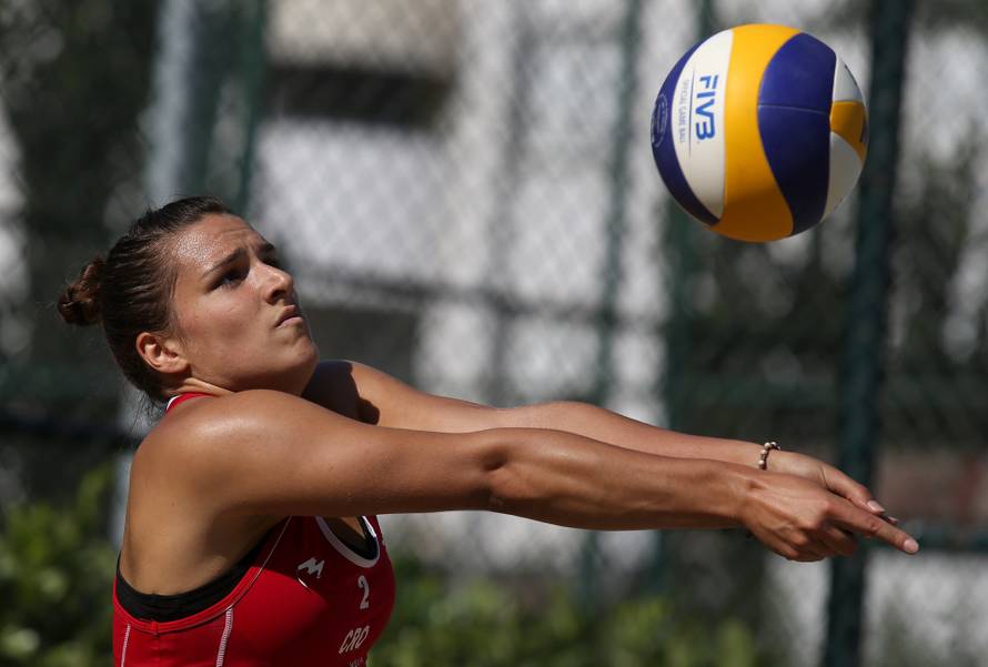 Zagreb: Sara Radanovi? i Zrinka Šutalo osvojile 9. mjesto na SP u odbojci na pijesku do 21. godine 