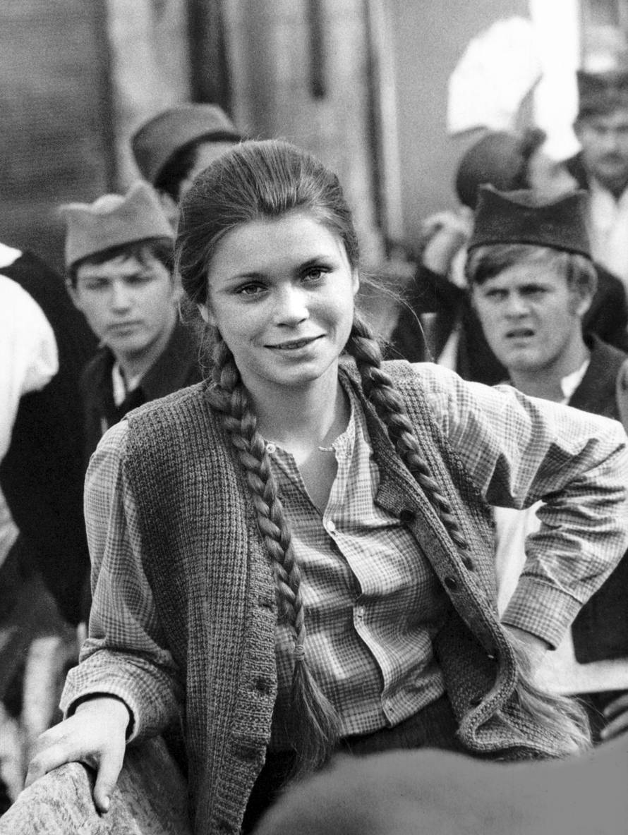 storyeditor/2023-12-29/Neda_Arneric_Uzicka_republika_1974_1_VL.jpg