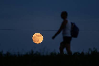 FOTO Spektakularni prizori krvavog mjeseca iznad Zagreba