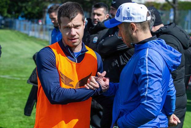 Nove Bjeličine metode: Osječani igrali na treningu s NFL loptom