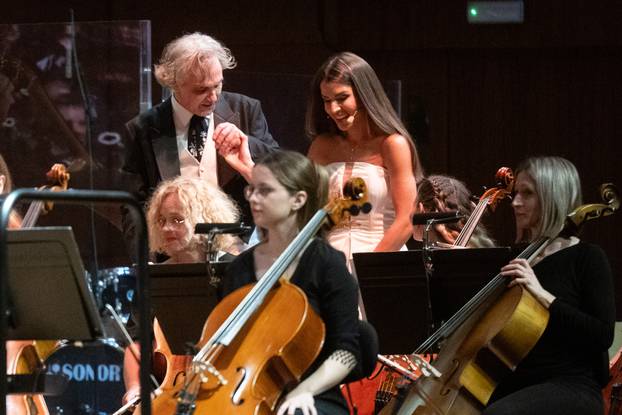 Zagreb: Tamara Rađenović održala koncert u Lisinskom