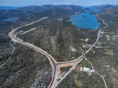 Ston: Pogled iz zraka na pristupne ceste kod Pelješkog mosta