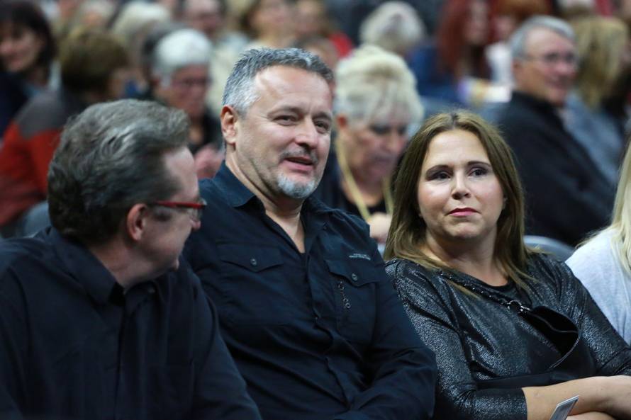 Split: Poznati na glazbeno scenskom spektaklu ansambla Lado