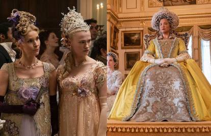 Netflixova kostimirana serija Bridgerton pokrenula je trend korzeta i raskošnih haljina