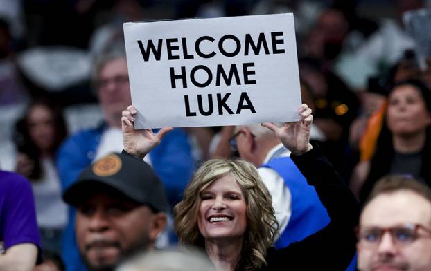 NBA: Los Angeles Lakers at Dallas Mavericks